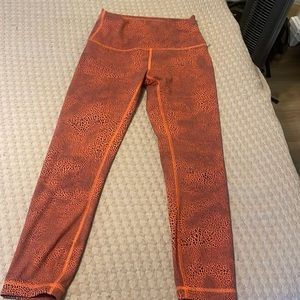 Lulu lemon - size 6 leggings. Barely worn.